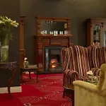 Temple Gate 4*