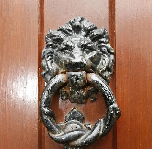 Temple Gate Szálloda 4*