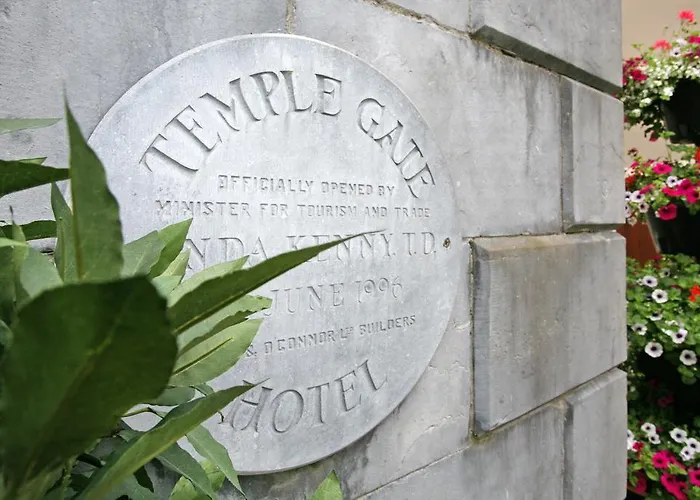 Temple Gate 4* אניס