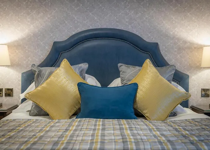 מלון Temple Gate 4*