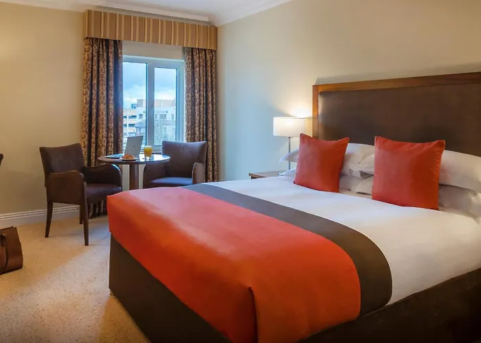 Temple Gate אניס