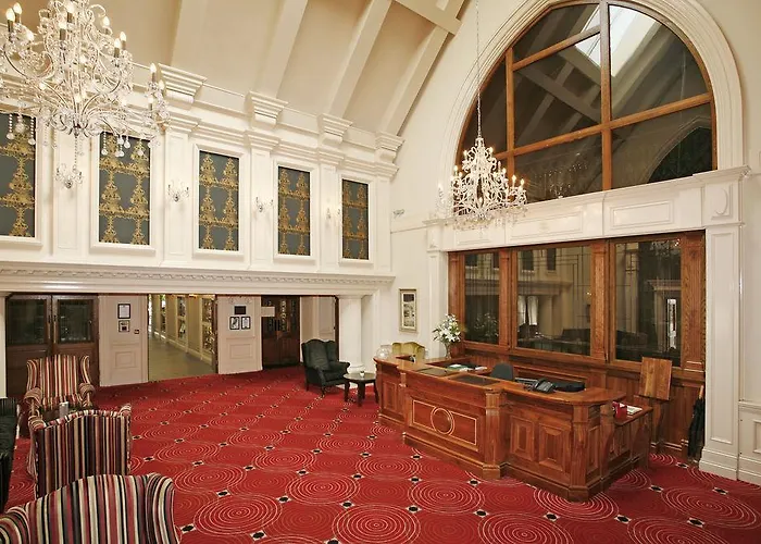 Temple Gate 4* אניס