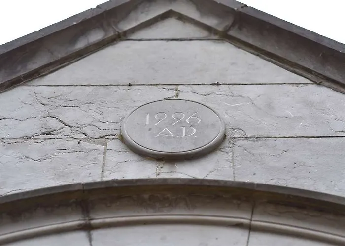 Temple Gate מלון אניס