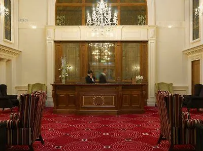 Temple Gate 4* אניס