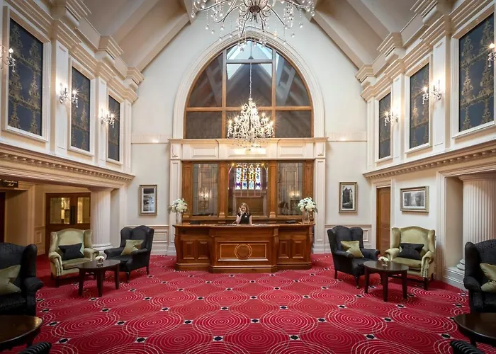 Temple Gate אניס